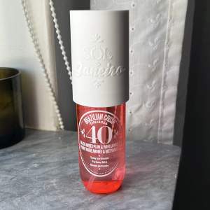 Säljer en body mist som inte är använd.  Det var inte riktigt min doft och har aldrig använt.  90 ml