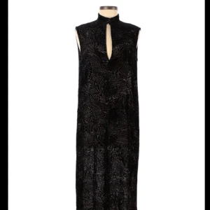 Klänning från &other stroies, storlek 40 - Klänning i sammet från &other stories i storlek 40