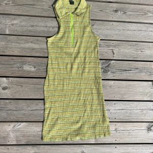Grön randig vintage klänning  - Mycket bra skick M
