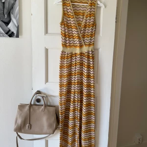 Byxdress - Missoni inspirerad byxdress. Jag är 1,68 cm lång. 
