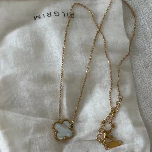 Halsband  - Halsband van cleef inspirerat😍