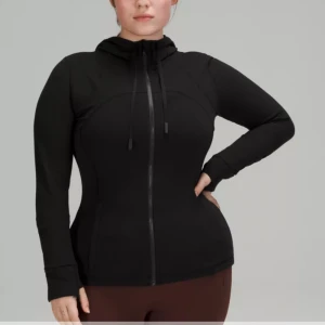 Lululemon define jacket - Säljer min define jacket som tyvärr inte kommit till användning, i storlek 8❤️