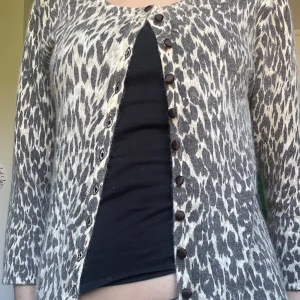 Leopardkofta - Jättesnygg kofta med leopardmönster ❤️‍🔥storlek S men passar XS också 