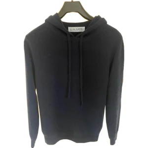 Cashmere hoodie  - Storlek m pris 799. 