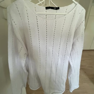 Tröja  - Söt tröja från Lager157. Använd en gång! Storlek XS men passar även S. Nypris 200kr. 🩷