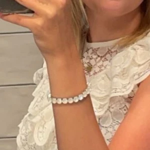 Armband  - Säljer detta jätte fina Carolina svidbom armband efter som att du inte kommer till användning 💕💕