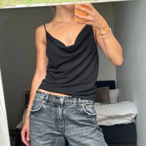 Linne - Svart linne.