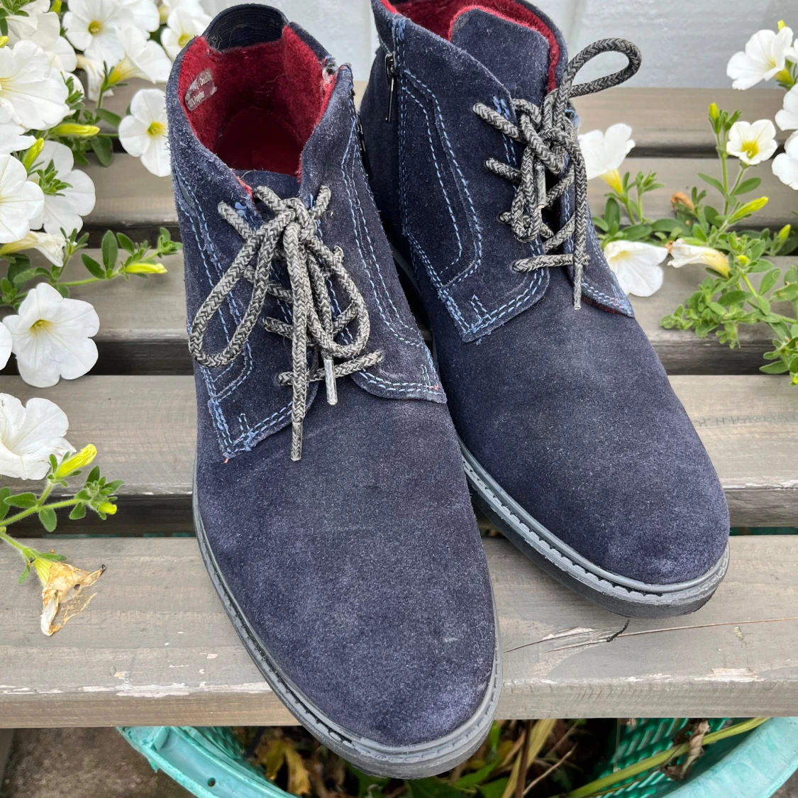 Blå mocka kängor från Bugatti