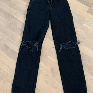Jeans - Slitna jeans Tjockt och ordentligt tyg Sitter som en smäck!
