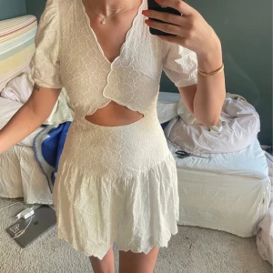 Klänning & other stories  - Så fin klänning från stories, jättebra skick!