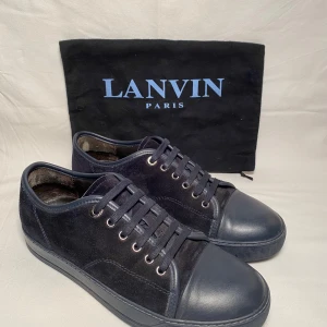 Lanvin skor - Lanvin captoe sneaker | Skick: 9/10 | Storlek: 39/UK5 Nypris: 4999 | Pris: 2199 | Tillbehör: Dustbag | Hör av dig vid minsta fraga eller fundering