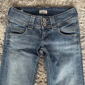 Pepe Jeans low waist Venus - snygga riktigt low waist jeans  modell Venus strl 24/30