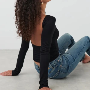 Öppen rygg - Tröja i öppen rygg från Gina, helt orörd / aldrig kommit till användning. Helt slutsåld på hemsidan💕