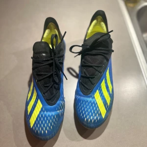 Adidas fotbollsskor - Adidas x storlek 39