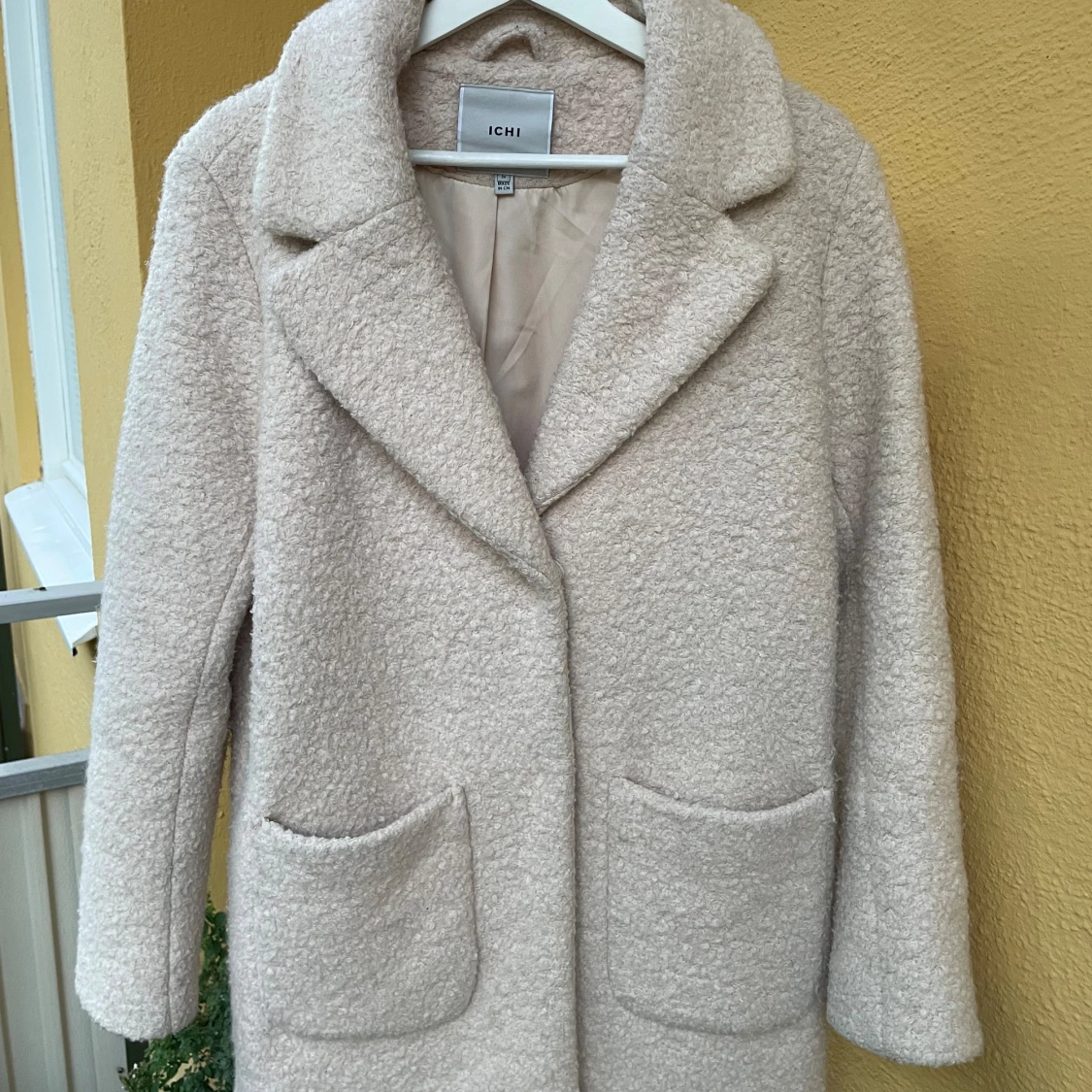 Beige kappa från ICHI. - 90