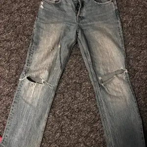 Zara midwaist jeans storlek 38