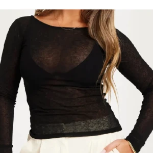 Svart genomskinlig topp - Säljer denna då den e aldrig använt å helt ny, superfin