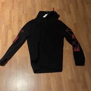 Hoodie - Hoodie med dragkedja på luvan?