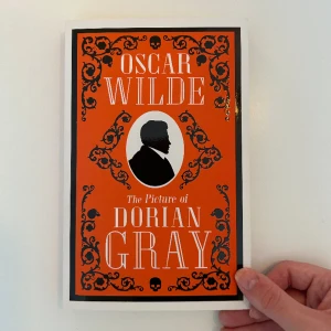 The picture of Dorian Gray - Läst en gång, i fint skick! Köparen betalar för frakten och katt finns i hem 🏡 