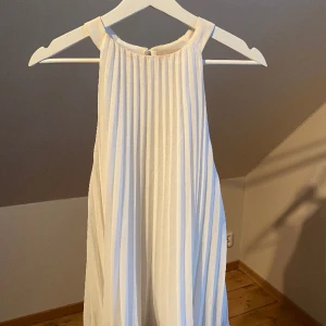 Sommartopp - Jätte söt topp perfekt till sommaren från hm🥰