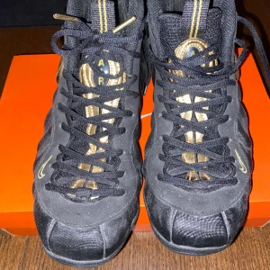 Nike air foamposite pro - Har använt 2 gånger, säljer dessa nu för jag har för många skor hemma