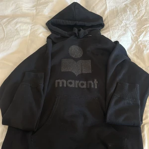Marant hoodie - säljer nu min marant hoddie som inte kommer till användning använt typ 3 gånger och är nyskick. Superfin men för stor för mig. Om ni är mer intresserade kom privat