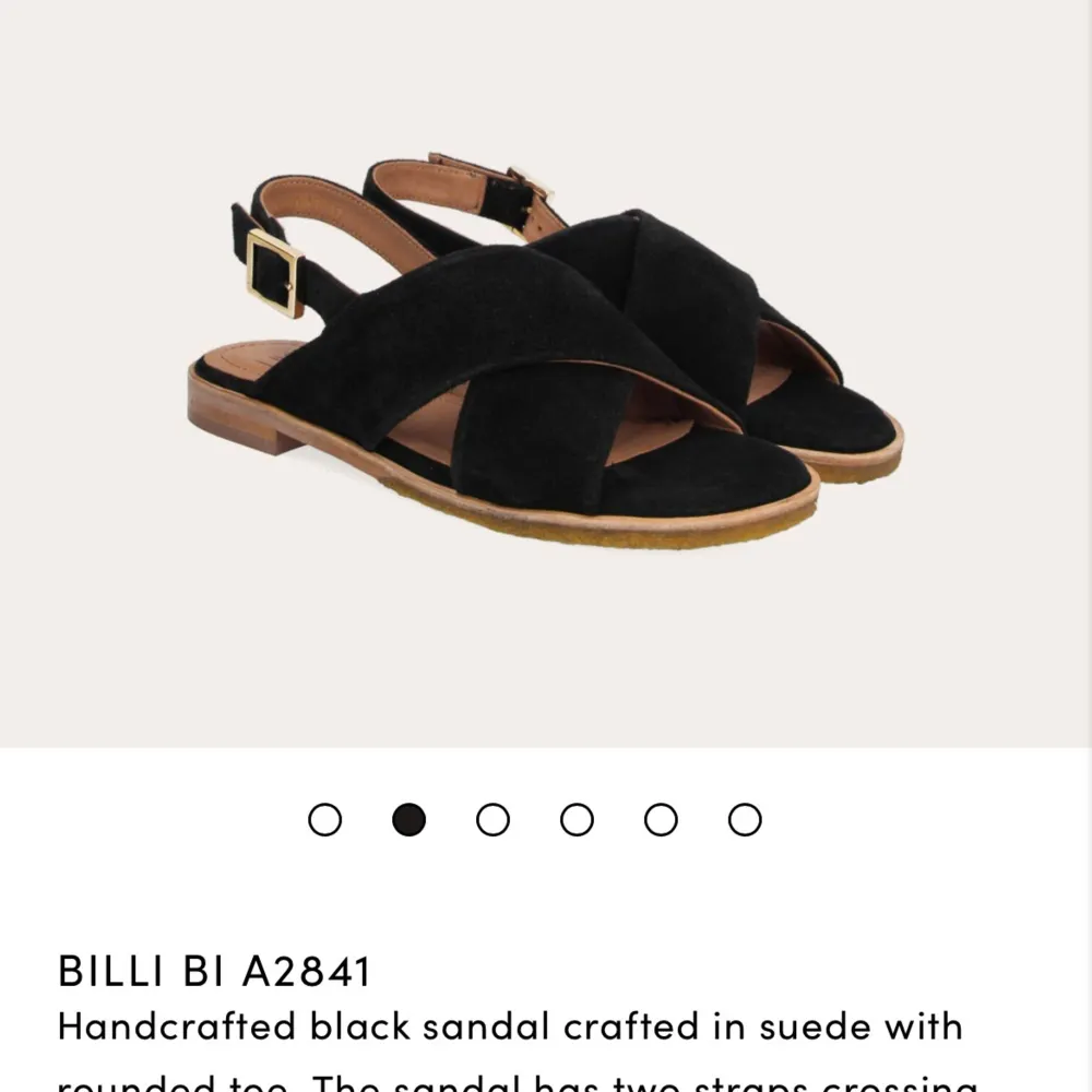 Säljer superfina nyinköpta Billi Bi-sandaler i mocka, storlek 40. Nypris 1999 :- Enbart använda i några timmar på jobbet eftersom de tyvärr inte passade min fot. Nyskick 🌸. Skor.