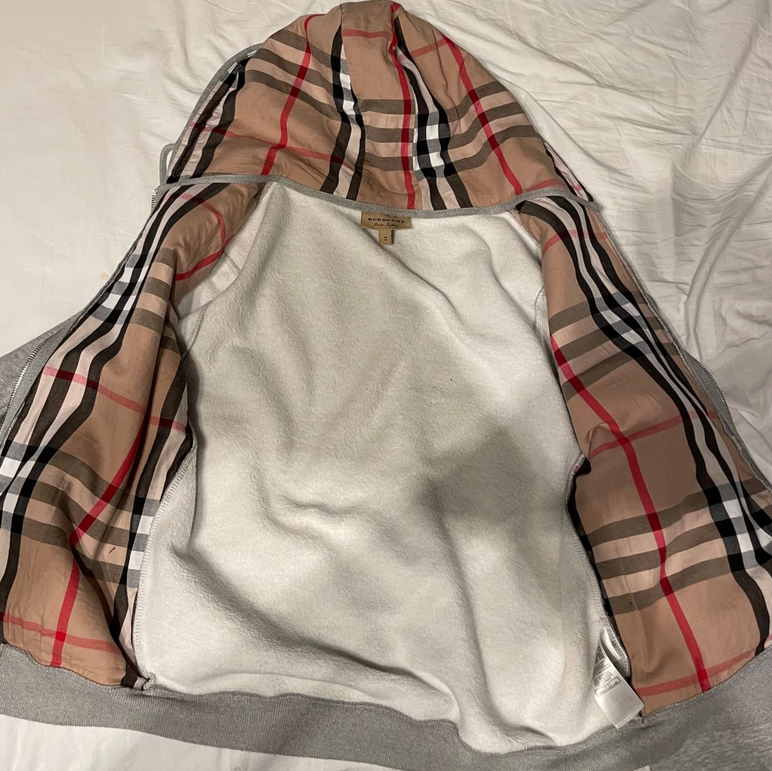 Burberry hoodie - 90