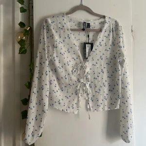 Knyt blus  - Aldrig använd prislappen kvar 💙