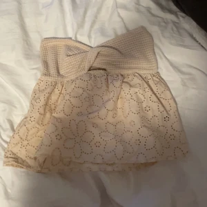 TOPP - Super söt sommar topp som inte kommer till användning längre tyvärr🫶🏼☺️