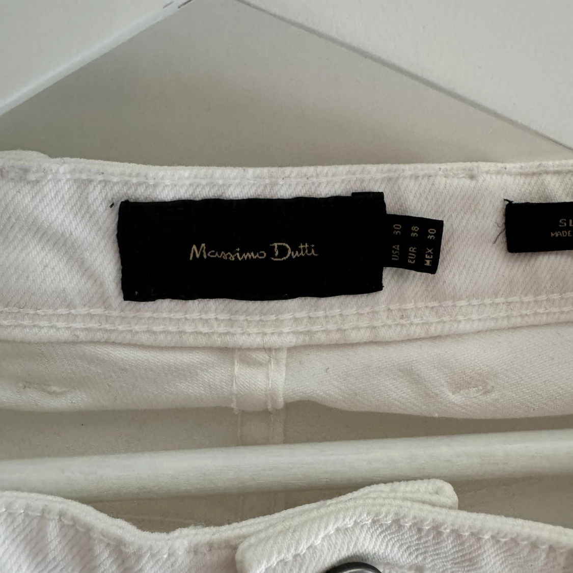 Vita jeans från Massimo Dutti - 91