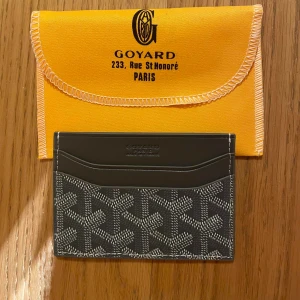 Goyard plånbok - Helt ny Goyard plånbok, allt på bilden medkommer. För frågor dma!