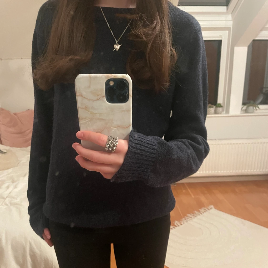 Blå stickad tröja - 90