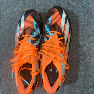 Adidas X Speedportal Messi 2023  - Använt en halv säsong. Väldigt bekväm insida. 