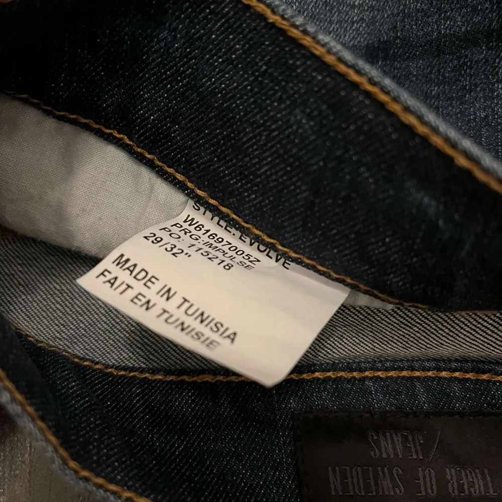 Ett par snygga Tiger of sweden jeans i storlek 29/32. | Passform ”Evolve” slimfit | nypris 1699kr | Vårat pris endast 449kr | Hör av dig vid frågor?🔔. Jeans & Byxor.