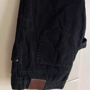Gant Jason svart jeans 40/32 i bra skick använda någon gång men nu för stora.