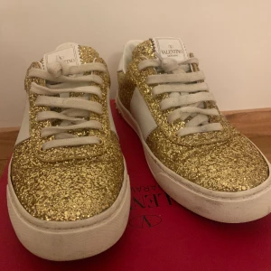 Valentino skor - As snygga valentino skor, jätte bra skick 💞