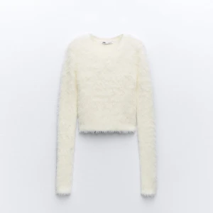 ZARA fluffig tröja - såå fin croppad fake päls/fluffig tröja från zara, i nyskick!💕
