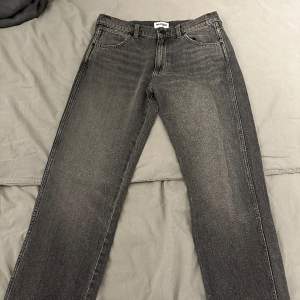 Wrangler jeans 31x32, i modellen Frontier, nyskick, nypris 999kr mitt pris 650kr