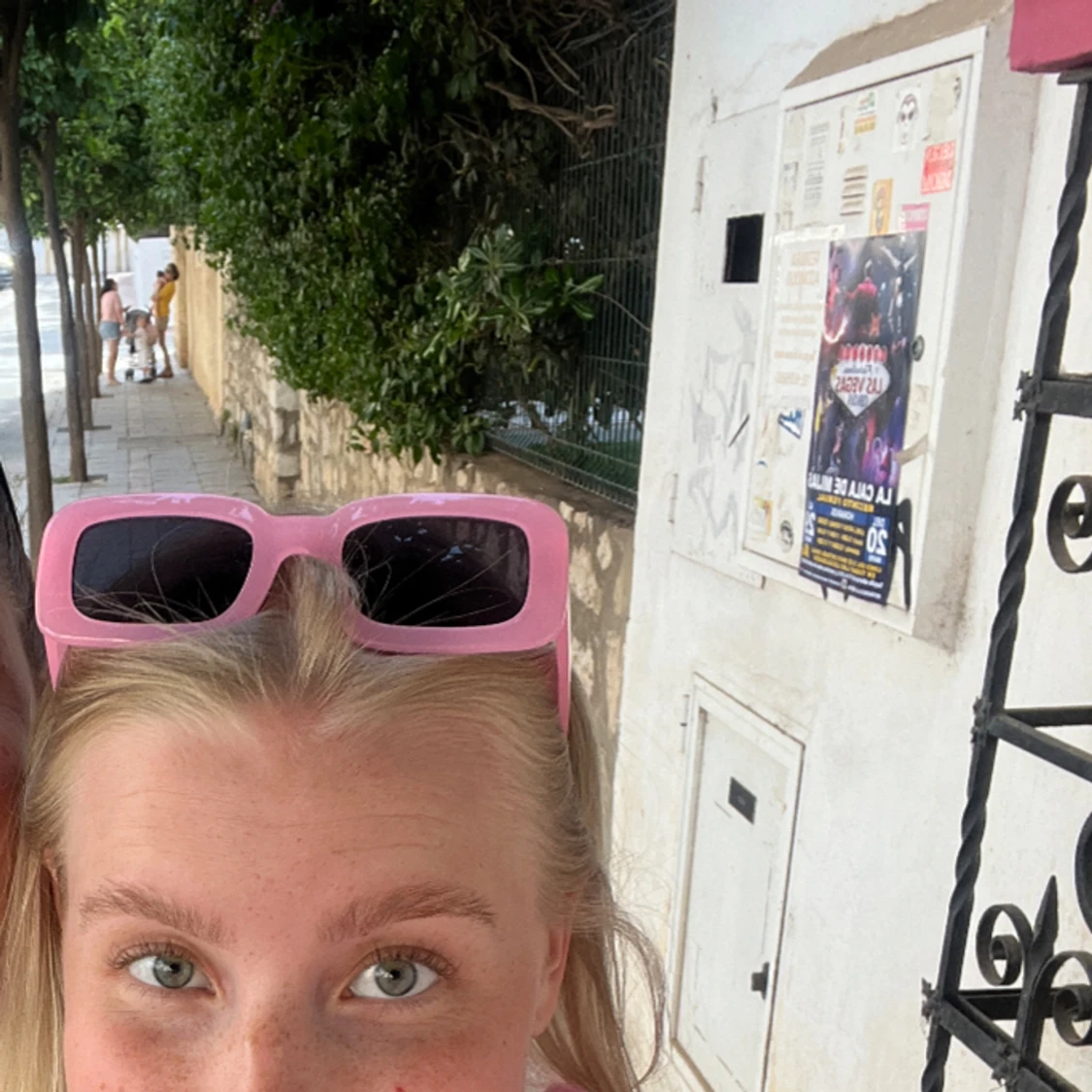 Rosa solglasögon  - 90