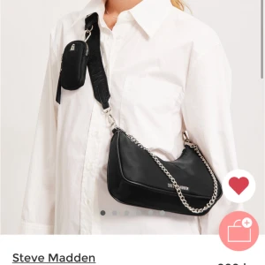 Steve Madde väska  - Köpt dena väska för 999kr aldrig använt den och känner inte att den är min stil riktigt. Dena är som sakt sprillans ny och inga fläckar eller skador på den. 
