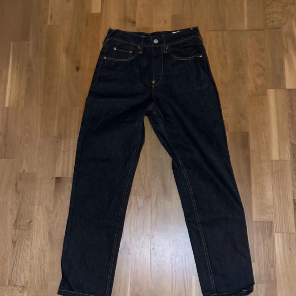 Feta evisu jeans, nästan oanvända eftersom de va för små. De är 28*34. Jeans & Byxor.