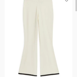 Arket set - 600 kr strl s i tröja, m byxor 🤍