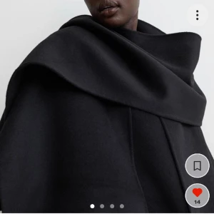 HM kappa i ull - Superfin ullkappa från HM studio. Påminner om en toteme jacka.