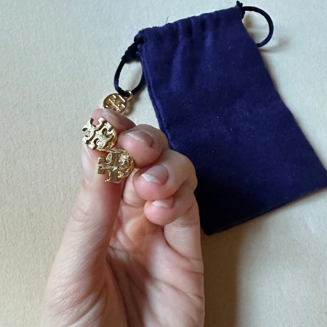 Tory Burch logo örhängen - 90