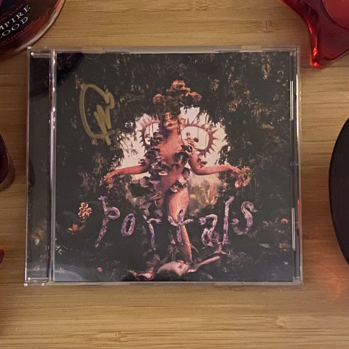 Melanie Martinez signerad portals CD