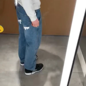 Icecream Jeans - säljer mina Billionaire boys club icecream jeans då jag inte använder dem. Köpta på selfridges i London för 2000. Använda några få gånger. Pris kan diskuteras.