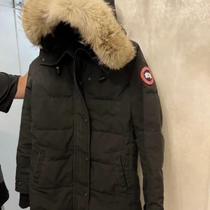 Canada goose jacka - Storlek s funkar för m pris kan diskuteras kan också posta