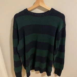 Brandy melville tröja - !!allting tvättas innan de skickas iväg!! Tröjan var lite för stor för mig så aa, men jätte skön och fin🩷🩷 Kom privat ifall ni vill ha måtten🩷