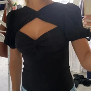 Topp Gina  - Sååå fin! Knappt använd❤️